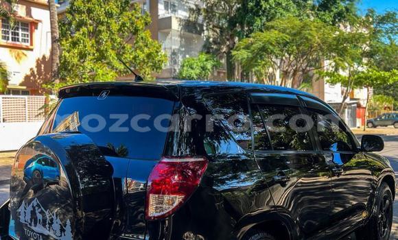 Nunua Ilio tumika Toyota RAV4 Nyeusi Gari ndani ya Maputo nchini Maputo Nunua Ilio tumika Toyota RAV4 Nyeusi Gari ndani ya Maputo nchini Maputo