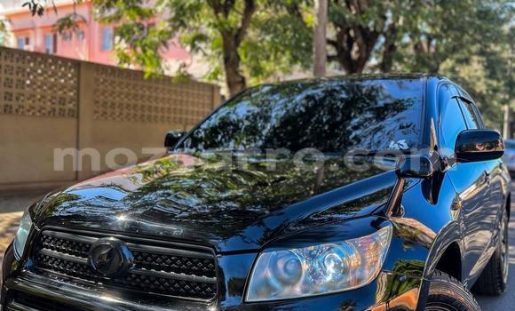Nunua Ilio tumika Toyota RAV4 Nyeusi Gari ndani ya Maputo nchini Maputo Nunua Ilio tumika Toyota RAV4 Nyeusi Gari ndani ya Maputo nchini Maputo