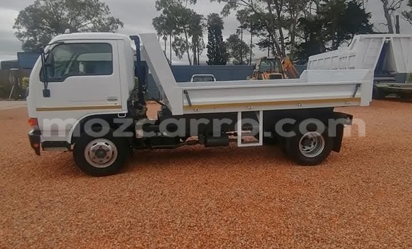 Comprar Usado Nissan UD Branco Caminhão em Maputo em Maputo Comprar Usado Nissan UD Branco Caminhão em Maputo em Maputo
