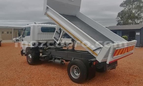 Comprar Usado Nissan UD Branco Caminhão em Maputo em Maputo Comprar Usado Nissan UD Branco Caminhão em Maputo em Maputo