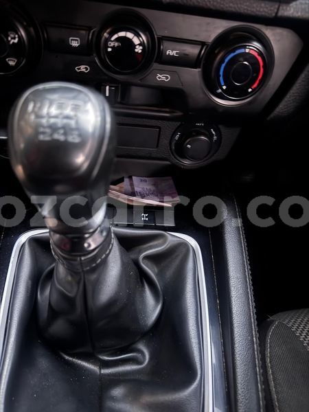 Big with watermark mazda bt 50 maputo maputo 39618