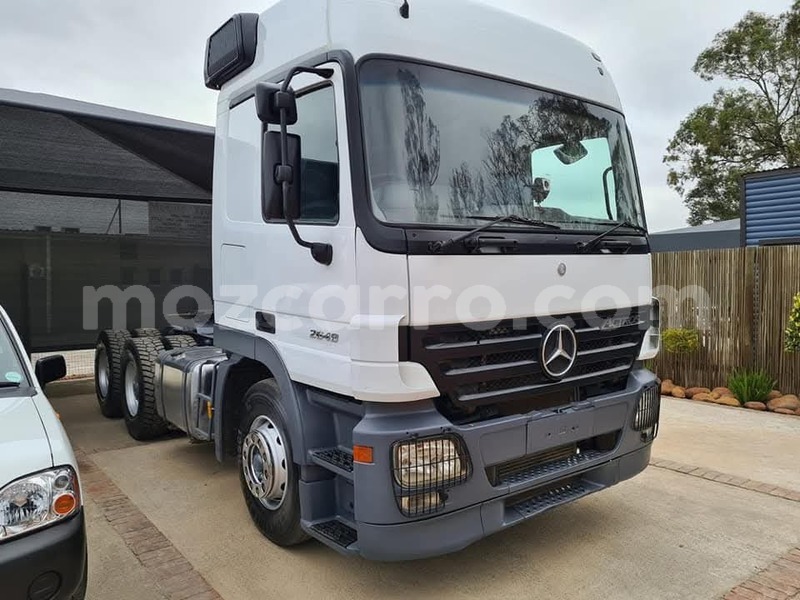 Big with watermark mercedes benz truck maputo maputo 39621