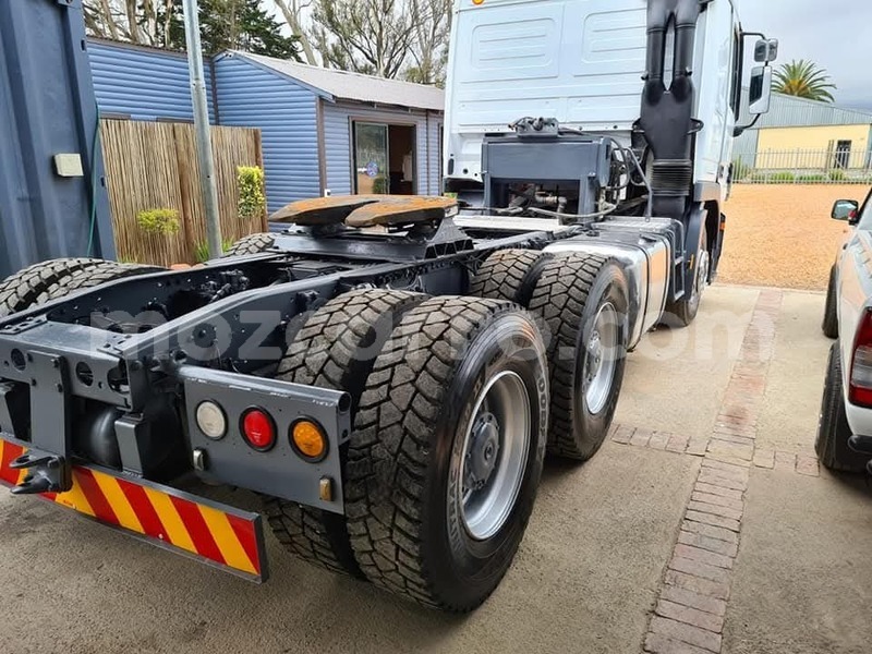 Big with watermark mercedes benz truck maputo maputo 39621