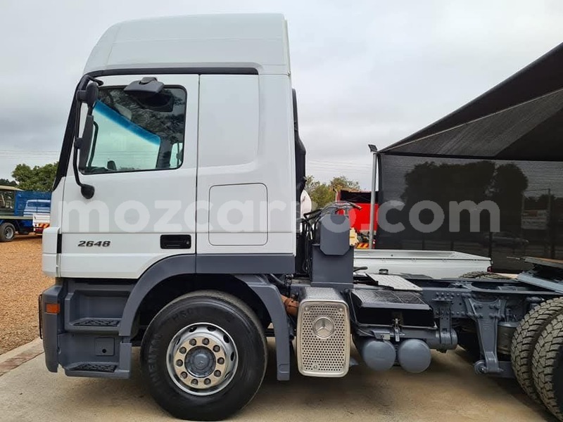 Big with watermark mercedes benz truck maputo maputo 39621