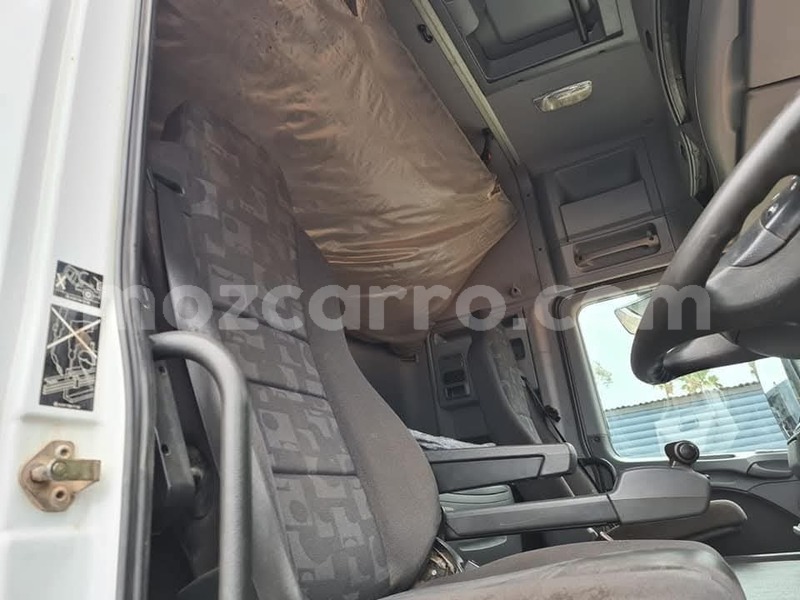 Big with watermark mercedes benz truck maputo maputo 39621