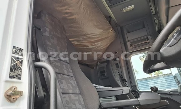 Tenga Tsaru Mercedes‒Benz Truck Chena Rori in Maputo in Maputo Tenga Tsaru Mercedes‒Benz Truck Chena Rori in Maputo in Maputo