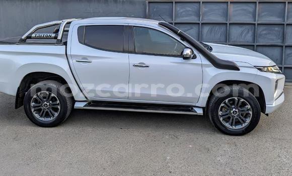 Nunua Mpya Mitsubishi Triton Nyeupe Gari ndani ya Maputo nchini Maputo Nunua Mpya Mitsubishi Triton Nyeupe Gari ndani ya Maputo nchini Maputo