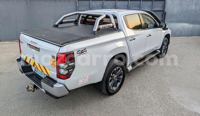 Big with watermark mitsubishi triton maputo maputo 39625