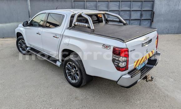 Nunua Mpya Mitsubishi Triton Nyeupe Gari ndani ya Maputo nchini Maputo Nunua Mpya Mitsubishi Triton Nyeupe Gari ndani ya Maputo nchini Maputo