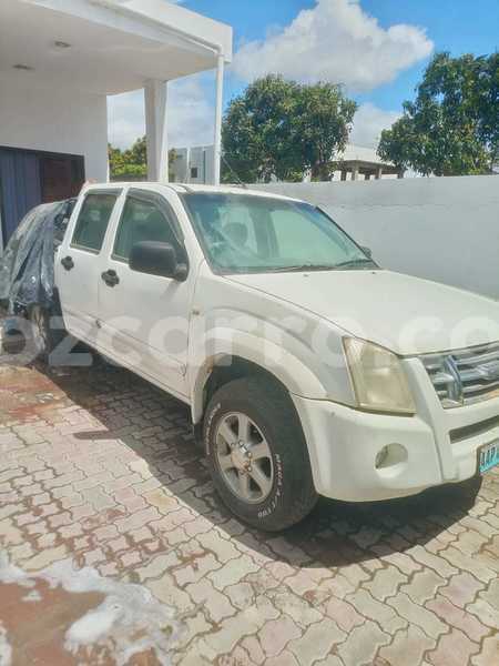 Big with watermark isuzu kb maputo maputo 39630