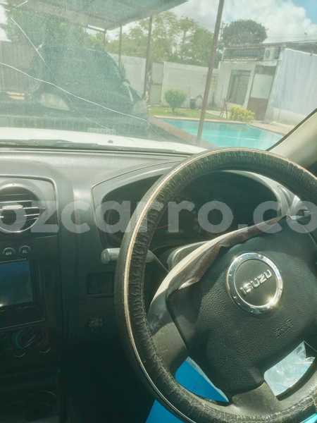 Big with watermark isuzu kb maputo maputo 39630