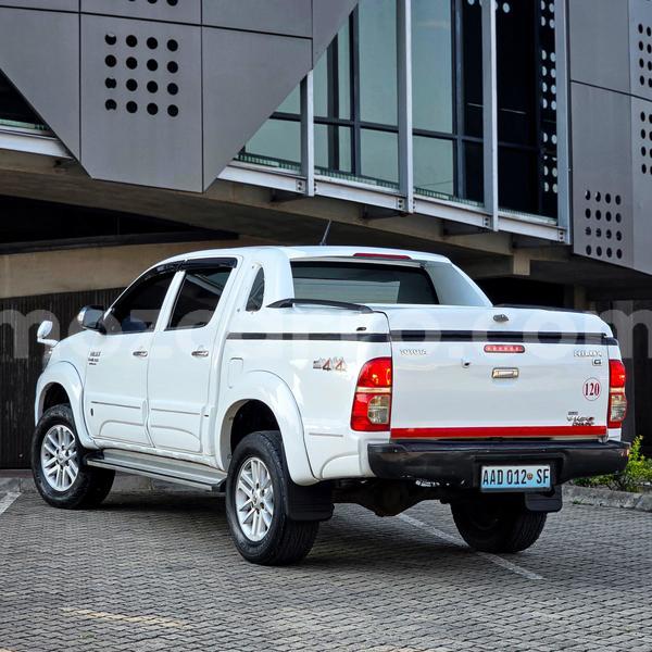Big with watermark toyota hilux maputo maputo 39750