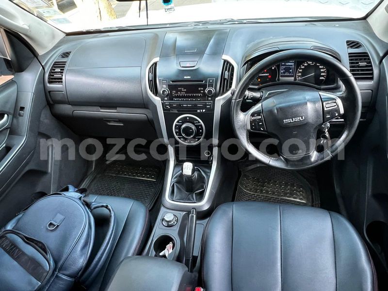 Big with watermark isuzu d max maputo maputo 39752