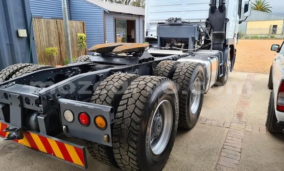 Tenga Tsaru Mercedes‒Benz 2644 Chena Rori in Maputo in Maputo Tenga Tsaru Mercedes‒Benz 2644 Chena Rori in Maputo in Maputo