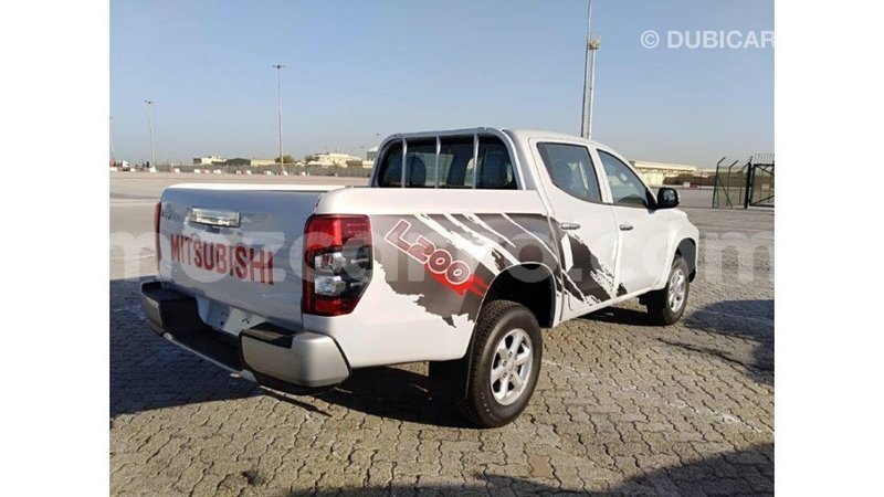 Big with watermark mitsubishi l200 cabo delgado import dubai 6185