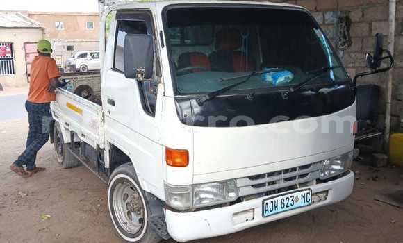 Nunua Ilio tumika Toyota Dyna Nyeupe Gari ndani ya Maputo nchini Maputo Nunua Ilio tumika Toyota Dyna Nyeupe Gari ndani ya Maputo nchini Maputo
