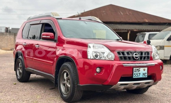 Nunua Ilio tumika Nissan X-Trail Nyekundu Gari ndani ya Maputo nchini Maputo