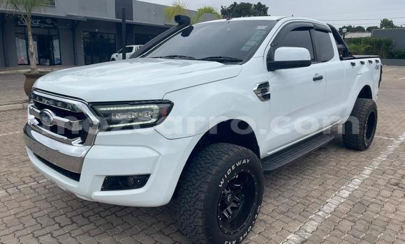 Tenga Tsaru Ford Ranger Chena Mota in Maputo in Maputo