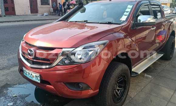 Comprar Usado Mazda BT-50 Vermelho Carro em Maputo em Maputo Comprar Usado Mazda BT-50 Vermelho Carro em Maputo em Maputo