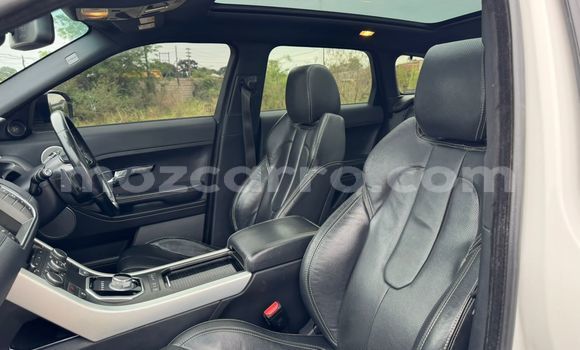Nunua Ilio tumika Range Rover Range Rover Nyeupe Gari ndani ya Maputo nchini Maputo Nunua Ilio tumika Range Rover Range Rover Nyeupe Gari ndani ya Maputo nchini Maputo