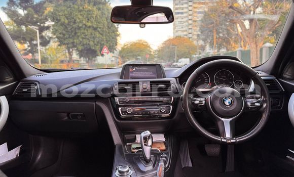 Comprar Usado BMW 3200 Branco Carro em Maputo em Maputo Comprar Usado BMW 3200 Branco Carro em Maputo em Maputo