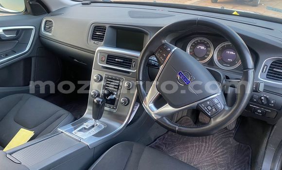 Nunua Ilio tumika Volvo S60 Nyeusi Gari ndani ya Maputo nchini Maputo Nunua Ilio tumika Volvo S60 Nyeusi Gari ndani ya Maputo nchini Maputo