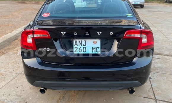 Nunua Ilio tumika Volvo S60 Nyeusi Gari ndani ya Maputo nchini Maputo Nunua Ilio tumika Volvo S60 Nyeusi Gari ndani ya Maputo nchini Maputo