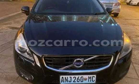 Nunua Ilio tumika Volvo S60 Nyeusi Gari ndani ya Maputo nchini Maputo Nunua Ilio tumika Volvo S60 Nyeusi Gari ndani ya Maputo nchini Maputo