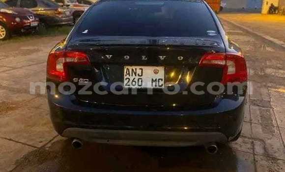 Nunua Ilio tumika Volvo S60 Nyeusi Gari ndani ya Maputo nchini Maputo Nunua Ilio tumika Volvo S60 Nyeusi Gari ndani ya Maputo nchini Maputo