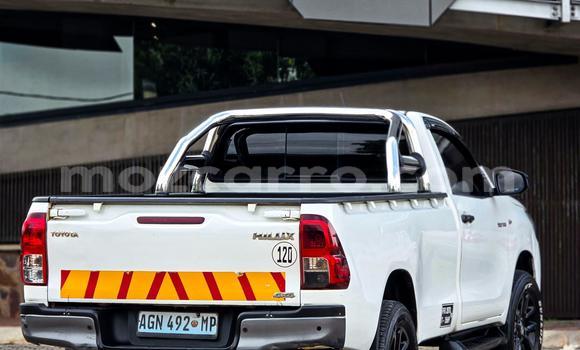 Buy Used Toyota Hilux White Car in Maputo in Maputo Buy Used Toyota Hilux White Car in Maputo in Maputo