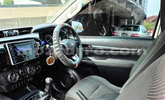 Buy Used Toyota Hilux White Car in Maputo in Maputo Buy Used Toyota Hilux White Car in Maputo in Maputo