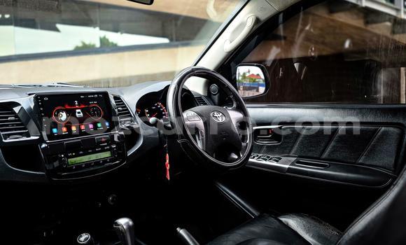 Tenga Tsaru Toyota Hilux Chena Mota in Maputo in Maputo Tenga Tsaru Toyota Hilux Chena Mota in Maputo in Maputo