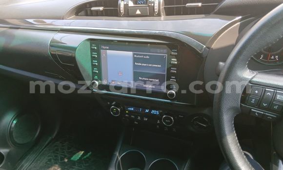 Nunua Ilio tumika Toyota Hilux Nyekundu Gari ndani ya Maputo nchini Maputo Nunua Ilio tumika Toyota Hilux Nyekundu Gari ndani ya Maputo nchini Maputo