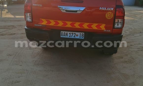 Nunua Ilio tumika Toyota Hilux Nyekundu Gari ndani ya Maputo nchini Maputo Nunua Ilio tumika Toyota Hilux Nyekundu Gari ndani ya Maputo nchini Maputo