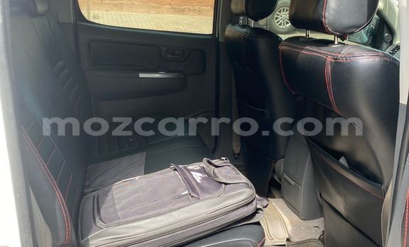 Buy Used Toyota Hilux White Car in Maputo in Maputo Buy Used Toyota Hilux White Car in Maputo in Maputo