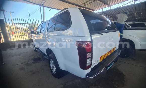 Comprar Usado Isuzu D-MAX Branco Carro em Maputo em Maputo Comprar Usado Isuzu D-MAX Branco Carro em Maputo em Maputo