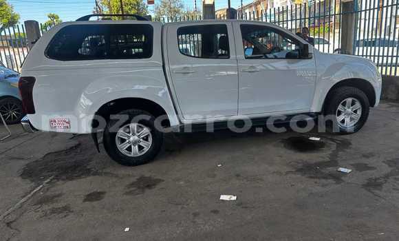 Comprar Usado Isuzu D-MAX Branco Carro em Maputo em Maputo Comprar Usado Isuzu D-MAX Branco Carro em Maputo em Maputo