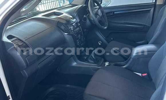 Comprar Usado Isuzu D-MAX Branco Carro em Maputo em Maputo Comprar Usado Isuzu D-MAX Branco Carro em Maputo em Maputo