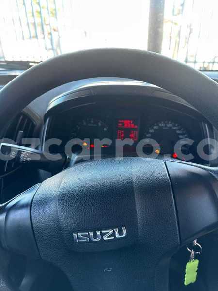Big with watermark isuzu d max maputo maputo 39856