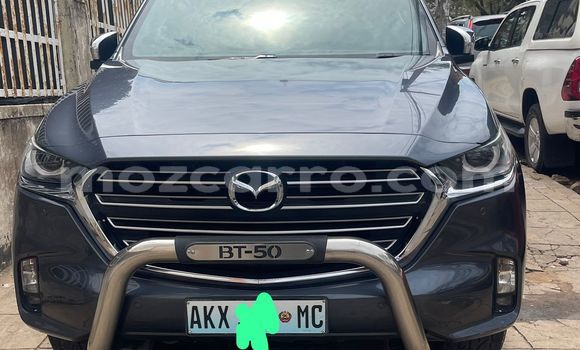 Comprar Usado Mazda BT-50 Azul Carro em Maputo em Maputo Comprar Usado Mazda BT-50 Azul Carro em Maputo em Maputo