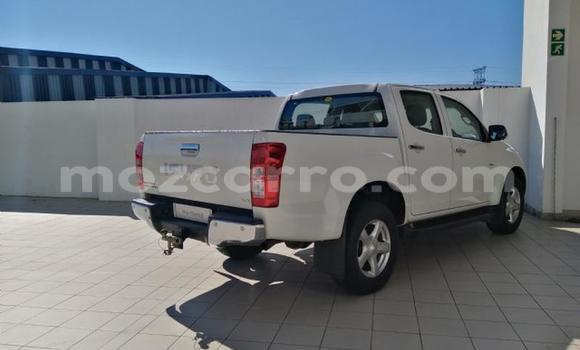 Tenga Tsaru Isuzu KB Chena Mota in Xai-Xai in Gaza Tenga Tsaru Isuzu KB Chena Mota in Xai-Xai in Gaza