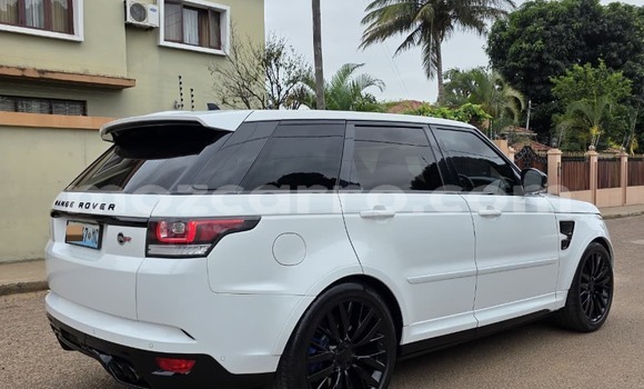 Nunua Mpya Range Rover Range Rover Nyeupe Gari ndani ya Maputo nchini Maputo Nunua Mpya Range Rover Range Rover Nyeupe Gari ndani ya Maputo nchini Maputo