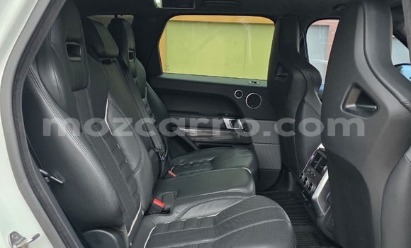 Nunua Mpya Range Rover Range Rover Nyeupe Gari ndani ya Maputo nchini Maputo Nunua Mpya Range Rover Range Rover Nyeupe Gari ndani ya Maputo nchini Maputo
