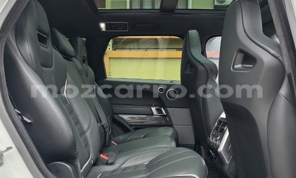 Nunua Mpya Range Rover Range Rover Nyeupe Gari ndani ya Maputo nchini Maputo Nunua Mpya Range Rover Range Rover Nyeupe Gari ndani ya Maputo nchini Maputo