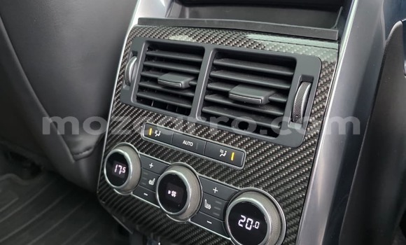 Nunua Mpya Range Rover Range Rover Nyeupe Gari ndani ya Maputo nchini Maputo Nunua Mpya Range Rover Range Rover Nyeupe Gari ndani ya Maputo nchini Maputo