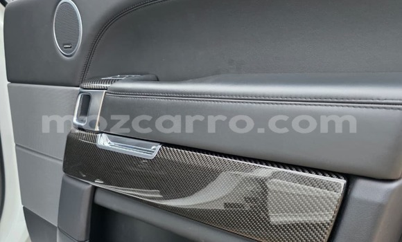 Nunua Mpya Range Rover Range Rover Nyeupe Gari ndani ya Maputo nchini Maputo Nunua Mpya Range Rover Range Rover Nyeupe Gari ndani ya Maputo nchini Maputo