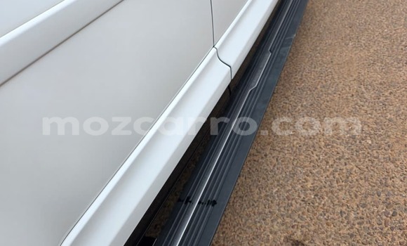 Nunua Mpya Range Rover Range Rover Nyeupe Gari ndani ya Maputo nchini Maputo Nunua Mpya Range Rover Range Rover Nyeupe Gari ndani ya Maputo nchini Maputo