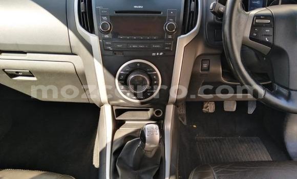 Tenga Tsaru Isuzu KB Chena Mota in Xai-Xai in Gaza Tenga Tsaru Isuzu KB Chena Mota in Xai-Xai in Gaza