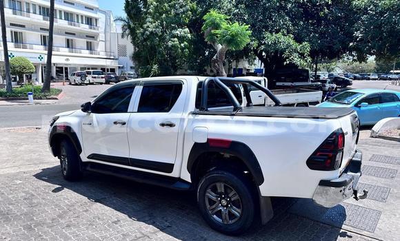 Nunua Mpya Toyota Hilux Nyeupe Gari ndani ya Maputo nchini Maputo Nunua Mpya Toyota Hilux Nyeupe Gari ndani ya Maputo nchini Maputo