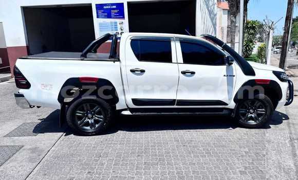 Nunua Mpya Toyota Hilux Nyeupe Gari ndani ya Maputo nchini Maputo Nunua Mpya Toyota Hilux Nyeupe Gari ndani ya Maputo nchini Maputo
